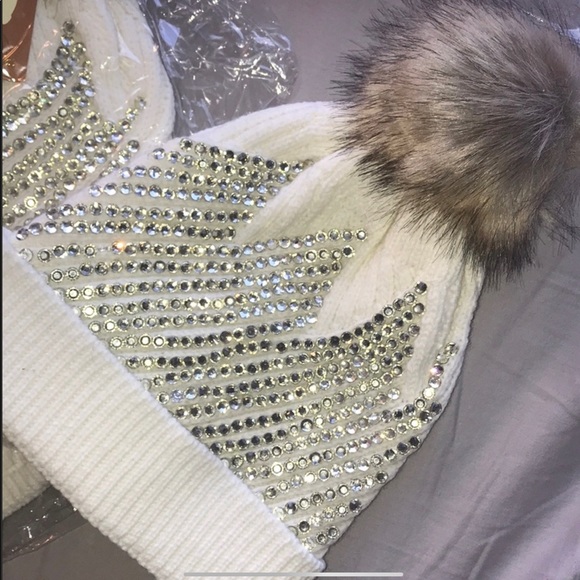 HATS Ivory Knit w/Crown Rhinestones Faux Fur Pom - Picture 2 of 2
